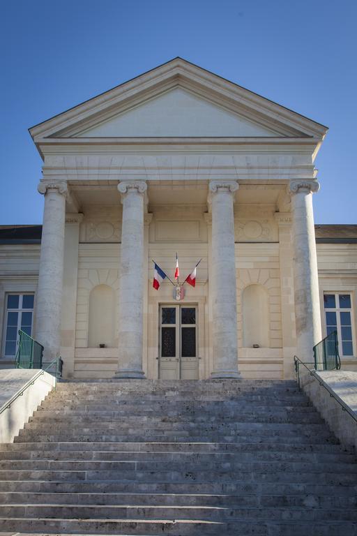 Elysee Hotel Châteauroux Exterior foto